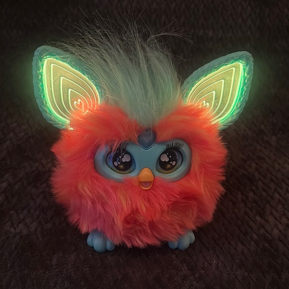 Furby Interactive Toy - Orange and Blue lights up, talks, sings and dances NICE - Picture 17 of 17